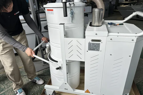 MNT CNC Cutting Machine Auxiliary Equipment - Industrial Vacuum Cleaner