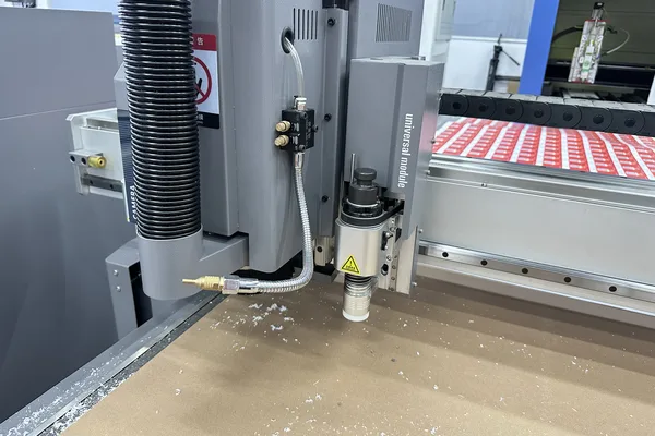 Spindle with dust extraction cutting timber, chips clearing cleanly