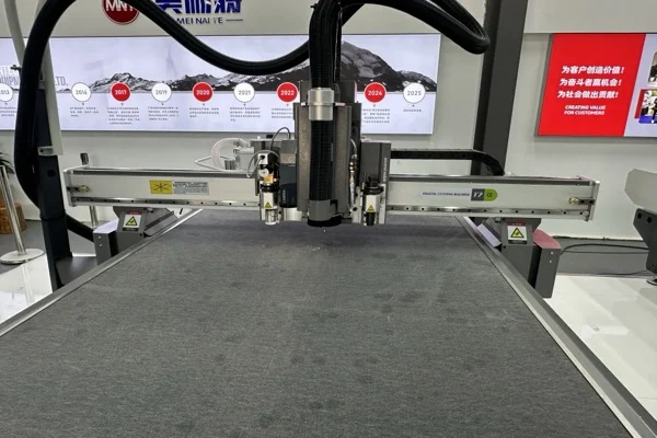 Full-Sheet Bed with Auto-Feeding