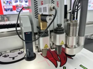 Industrial CNC router machine with rotating spindle for wood, acrylic, PVC and ACP board cutting