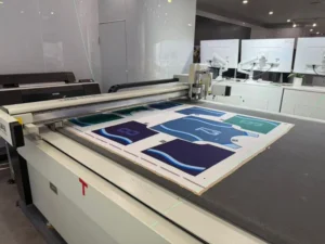 Digital die cutting machine compared with steel-rule die cutting for gaskets foam and packaging