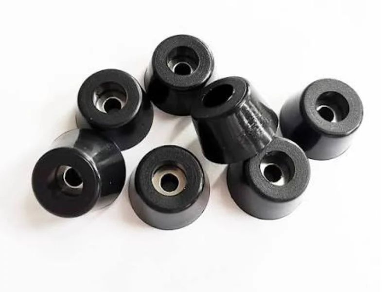 Anti-vibration rubber pads with bolt holes cut in one pass