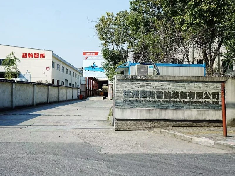 Control cabinet assembly at the Hangzhou Chaohan factory