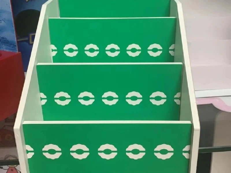 Cut, Crease and V-Cut in One Pass on an MNT packaging cutting table